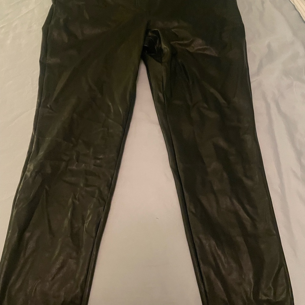 Selling NEW Aritzia’s Charm Vegan Leather Pant